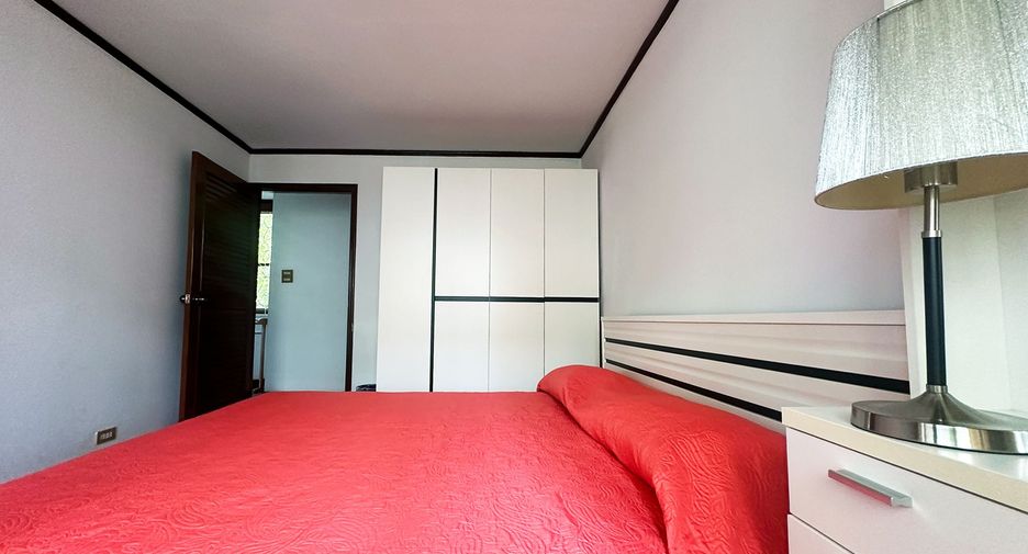 For rent 4 bedrooms townhouse in Hua Hin, Prachuap Khiri Khan