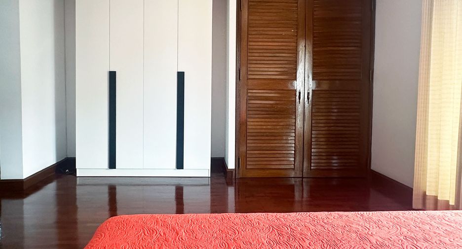 For rent 4 bedrooms townhouse in Hua Hin, Prachuap Khiri Khan