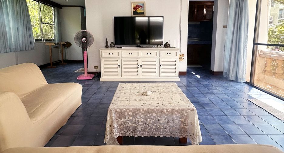 For rent 4 bedrooms townhouse in Hua Hin, Prachuap Khiri Khan