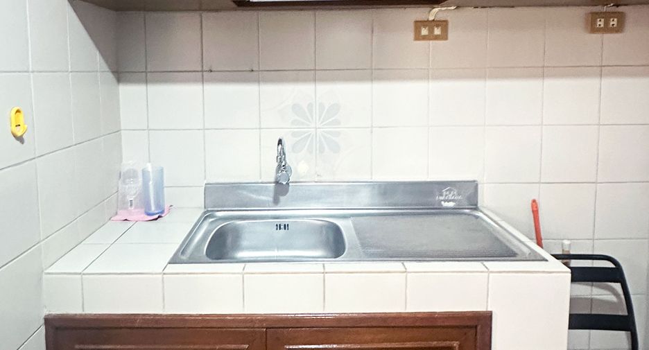For rent 4 bedrooms townhouse in Hua Hin, Prachuap Khiri Khan