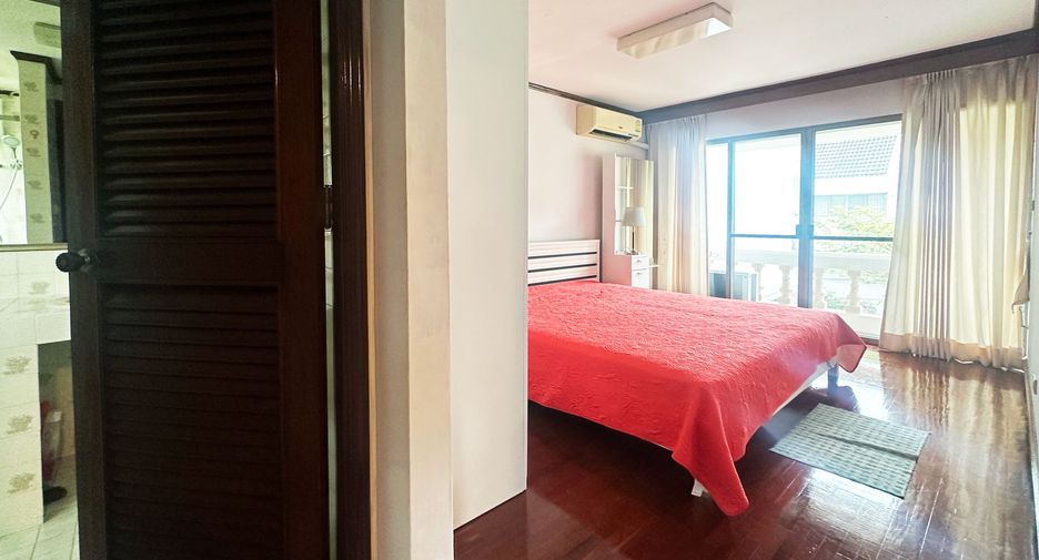 For rent 4 bedrooms townhouse in Hua Hin, Prachuap Khiri Khan