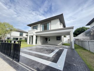 For sale 4 bedrooms house in Thawi Watthana, Bangkok