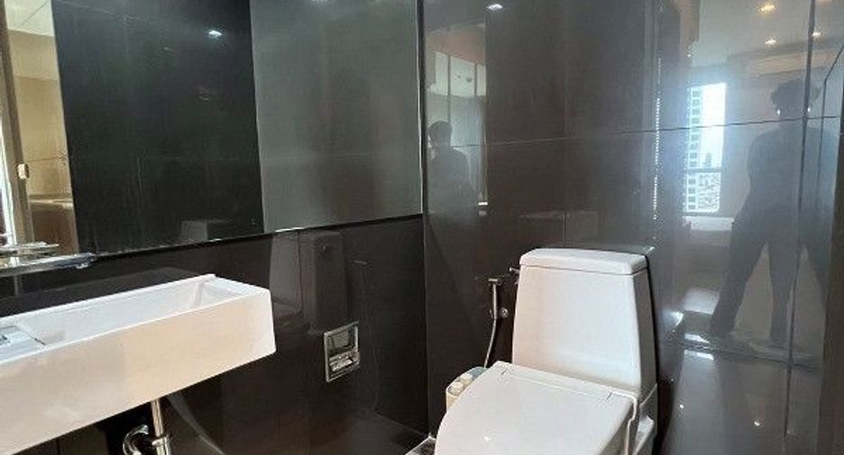 For rent 1 Beds condo in Phra Khanong, Bangkok