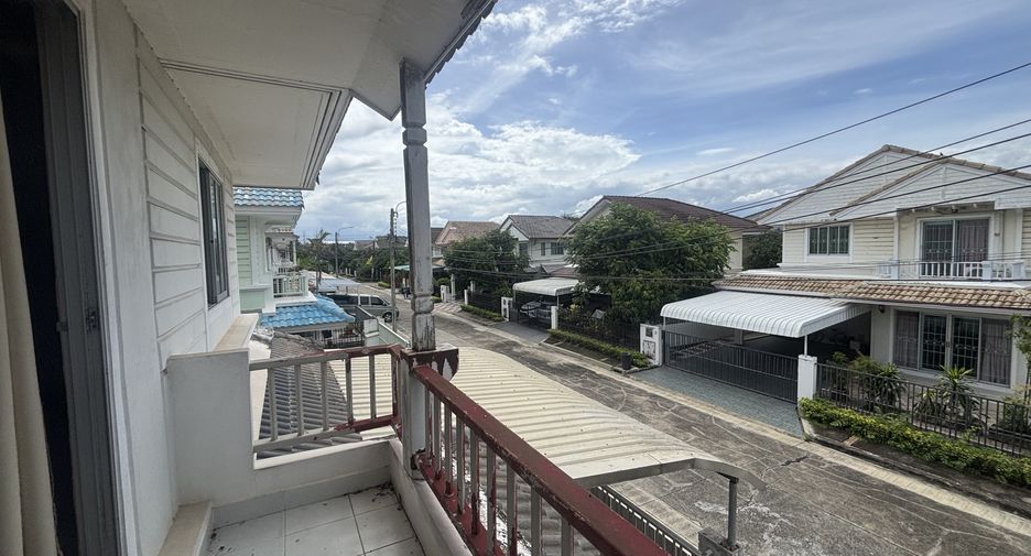 For sale 4 bedrooms house in Bang Khun Thian, Bangkok