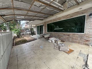 For sale 4 bedrooms house in Bang Khun Thian, Bangkok