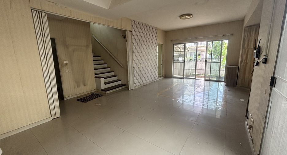 For sale 4 bedrooms house in Bang Khun Thian, Bangkok