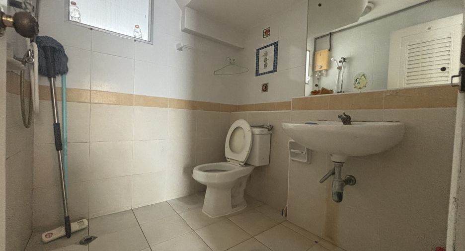 For sale 4 bedrooms house in Bang Khun Thian, Bangkok