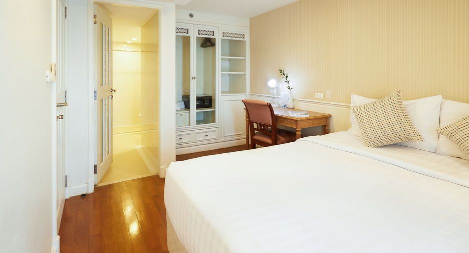 For rent 1 bed condo in Sathon, Bangkok