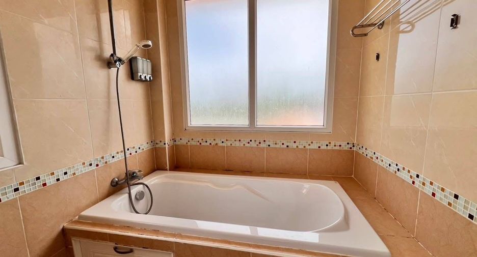 Villa zur Miete mit 4 Zimmer in Bang Lamung, Chonburi