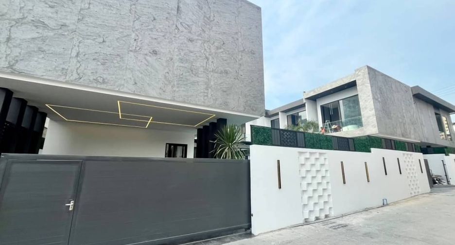 Villa zum Kauf mit 5 Zimmer in Bang Lamung, Chonburi