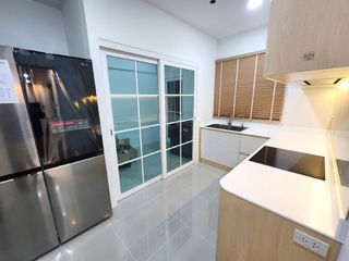 For rent 4 bedrooms house in Mueang Samut Prakan, Samut Prakan