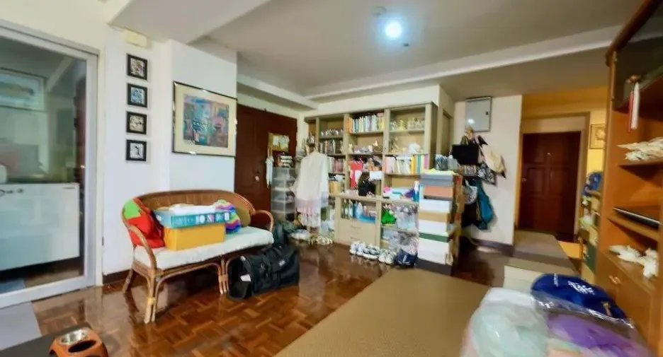 For sale 3 bedrooms condo in Bang Rak, Bangkok