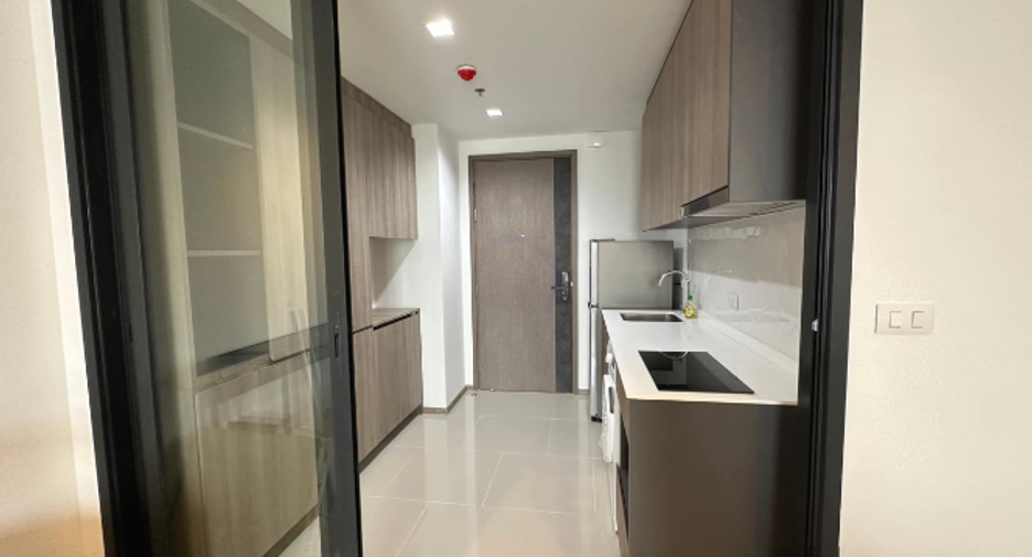 For rent 2 bedrooms condo in Chatuchak, Bangkok