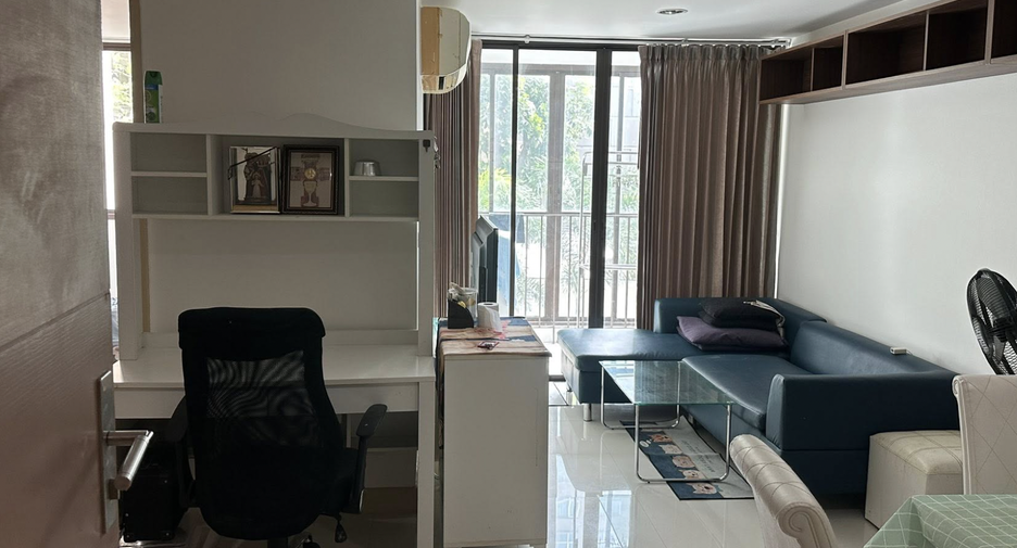 For rent 2 bedrooms condo in Khlong San, Bangkok