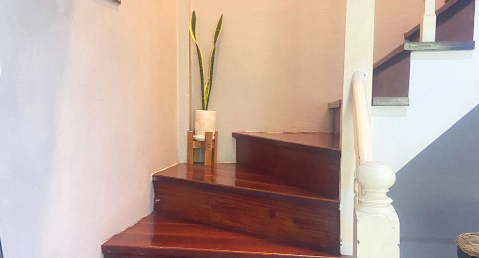 For sale 2 bedrooms townhouse in Wang Thonglang, Bangkok