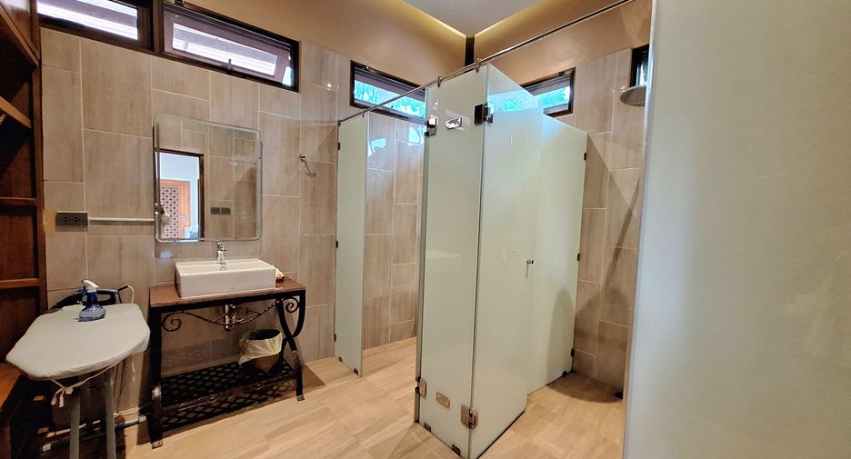 For rent 3 bedrooms villa in Hua Hin, Prachuap Khiri Khan