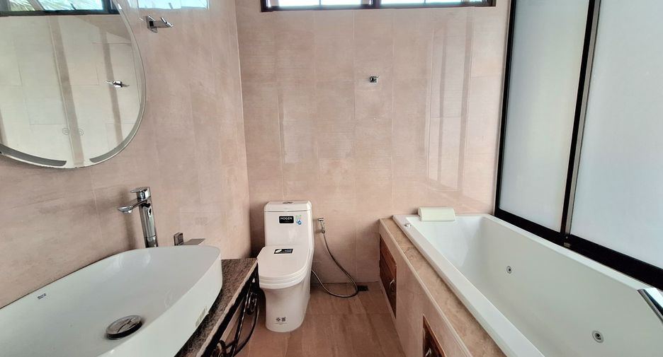 For rent 3 bedrooms villa in Hua Hin, Prachuap Khiri Khan