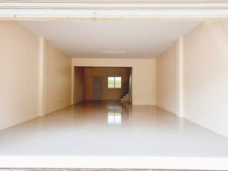 Casa adosada en venta de 3 habitaciones en Bang Lamung, Chonburi
