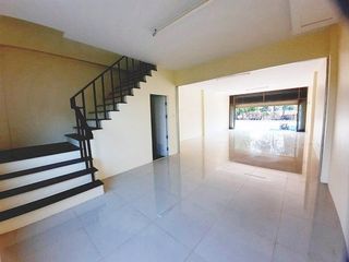 Casa adosada en venta de 3 habitaciones en Bang Lamung, Chonburi