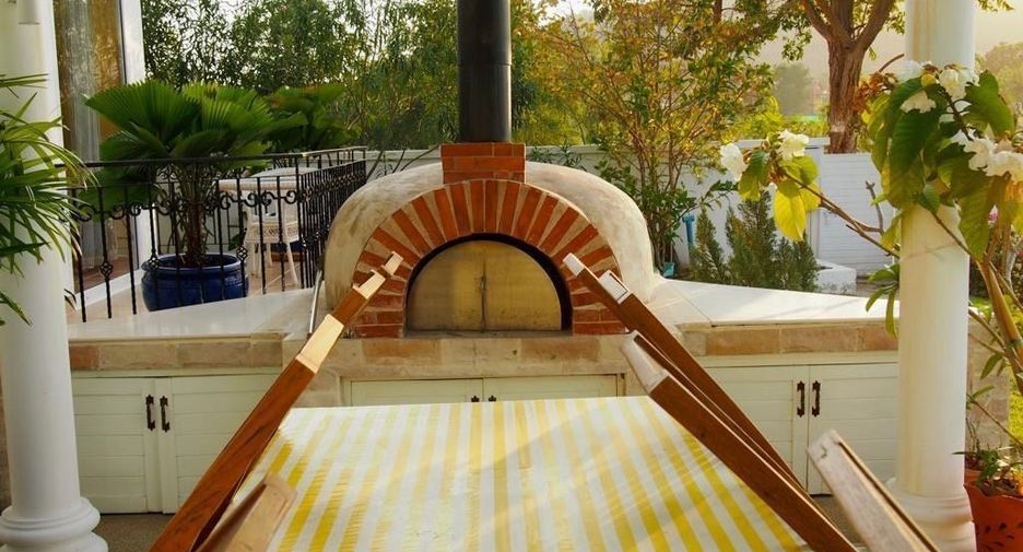 For sale 6 bedrooms villa in Cha Am, Phetchaburi