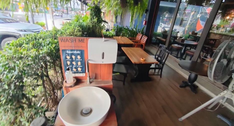 For sale and for rent 8 bedrooms retail Space in Bang Lamung, Chonburi