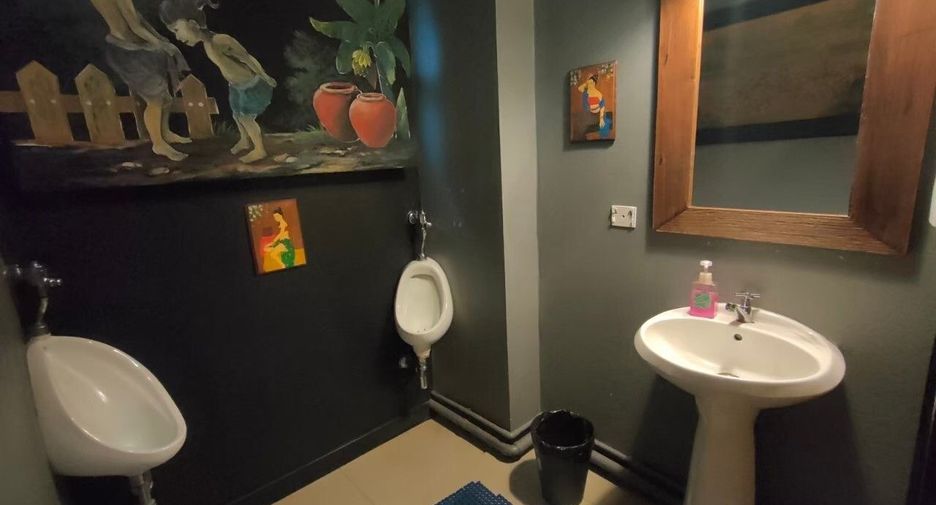 For sale and for rent 8 bedrooms retail Space in Bang Lamung, Chonburi
