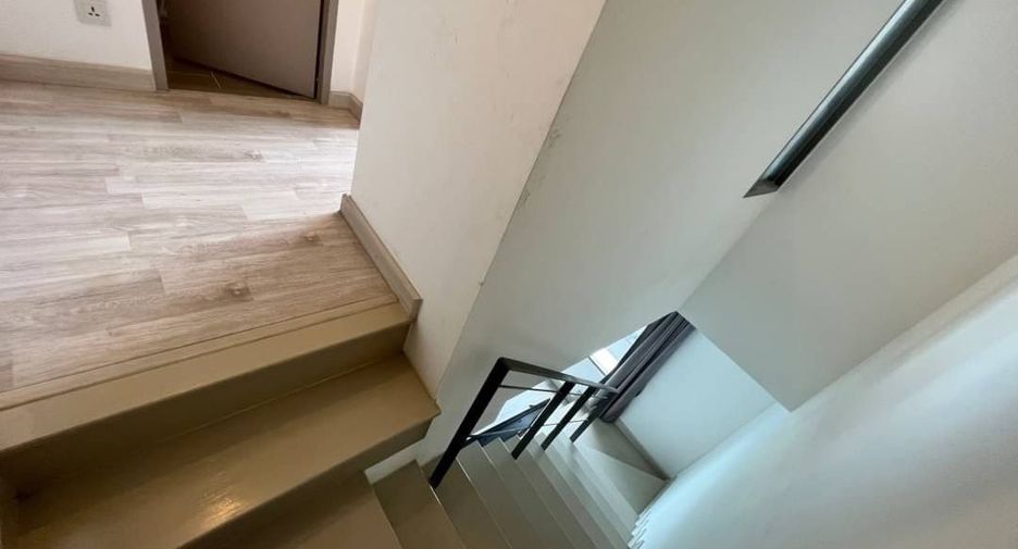 Wohnung zur Miete mit 1 Zimmer in Phra Khanong, Bangkok
