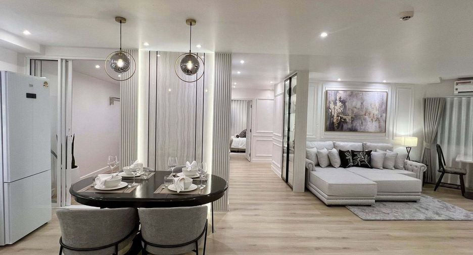 For sale 3 bedrooms condo in Yan Nawa, Bangkok