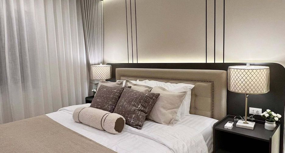 For sale 3 bedrooms condo in Yan Nawa, Bangkok