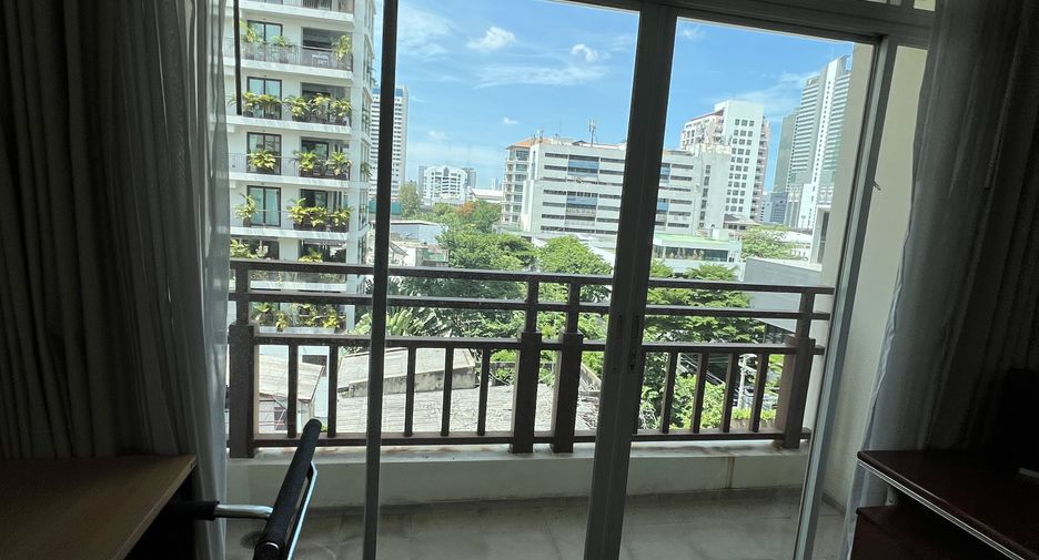 For sale 4 bedrooms condo in Sathon, Bangkok