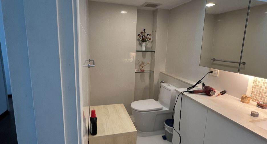 For sale 4 bedrooms condo in Sathon, Bangkok