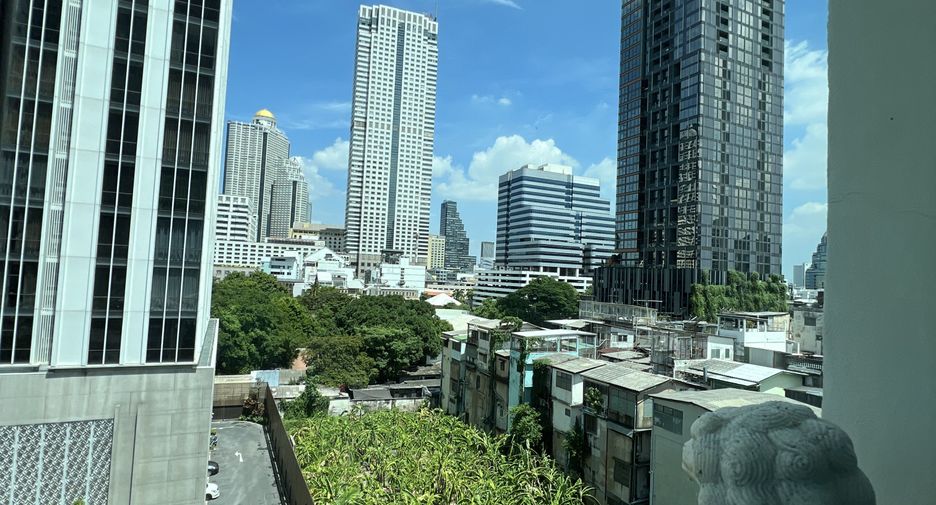 For sale 4 bedrooms condo in Sathon, Bangkok