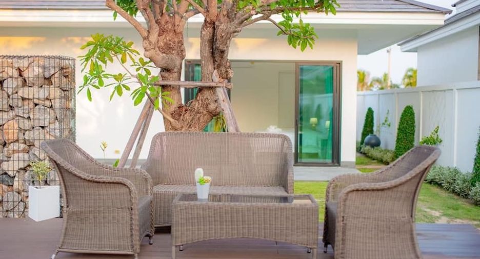 For sale 5 bedrooms villa in Cha Am, Phetchaburi