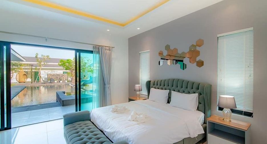 For sale 5 bedrooms villa in Cha Am, Phetchaburi