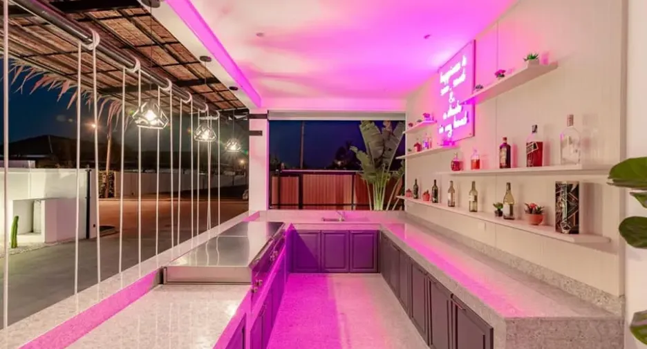 For sale 5 bedrooms villa in Cha Am, Phetchaburi