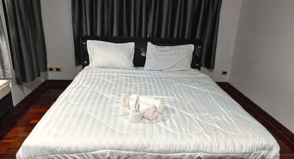 For rent 5 bedrooms villa in Bang Lamung, Chonburi