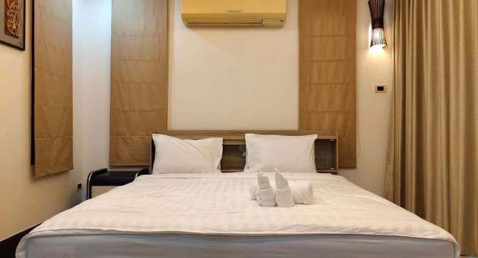 For rent 5 bedrooms villa in Bang Lamung, Chonburi