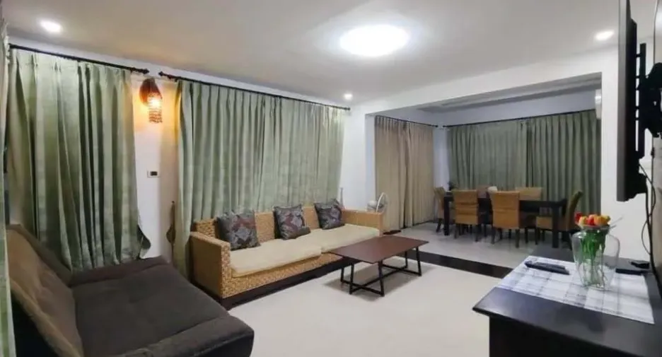 For rent 5 bedrooms villa in Bang Lamung, Chonburi