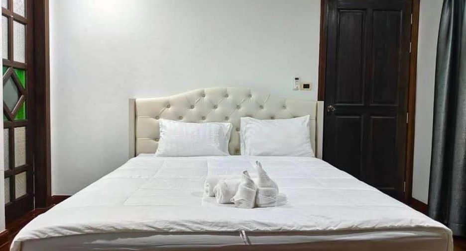 For rent 5 bedrooms villa in Bang Lamung, Chonburi