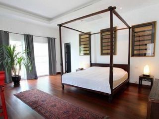Продажа 4 спальни дом в Ча Ам, Пхетбури