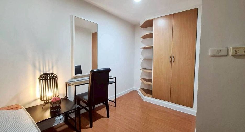 Wohnung zur Miete mit 2 Zimmer in Khlong Toei, Bangkok