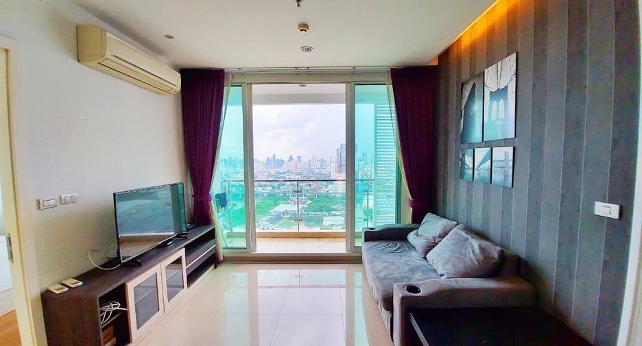 Condo en alquiler de 2 habitaciones en Huai Khwang, Bangkok