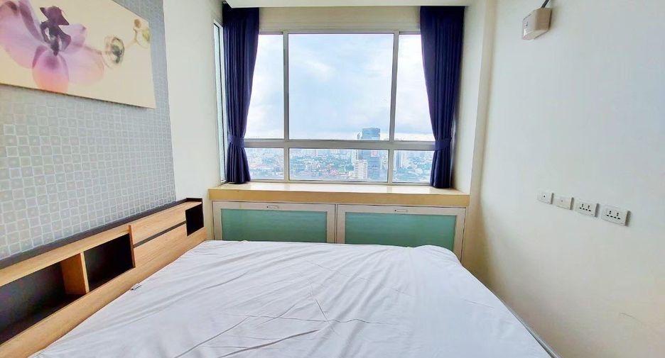 Condo en alquiler de 2 habitaciones en Huai Khwang, Bangkok