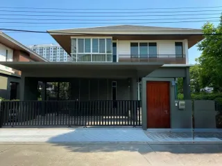 For sale 3 ベッドルーム house in Bang Na, Bangkok