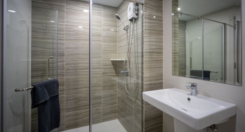 For rent 2 bedrooms condo in Mueang Samut Prakan, Samut Prakan
