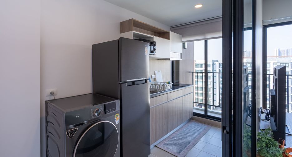 For rent 2 bedrooms condo in Mueang Samut Prakan, Samut Prakan