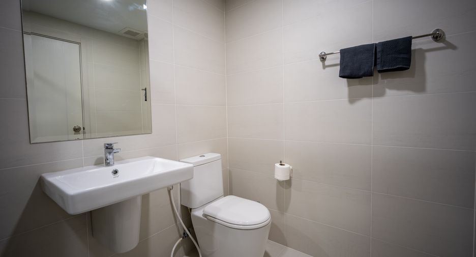 For rent 2 bedrooms condo in Mueang Samut Prakan, Samut Prakan