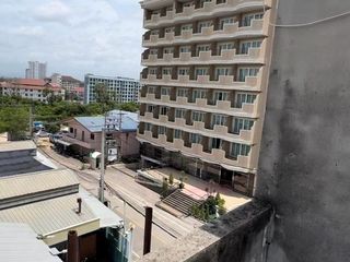 À vendre 3 chambres local commercial à Bang Lamung, Chonburi