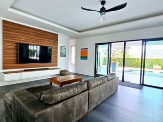 For sale そして for rent 4 ベッドルーム house in Cha Am, Phetchaburi
