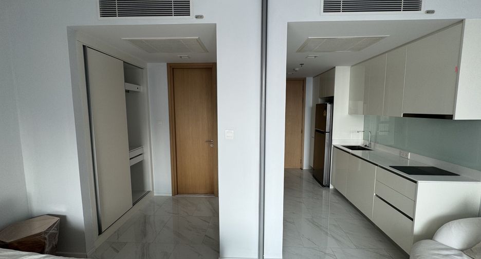 For sale 1 bed condo in Watthana, Bangkok